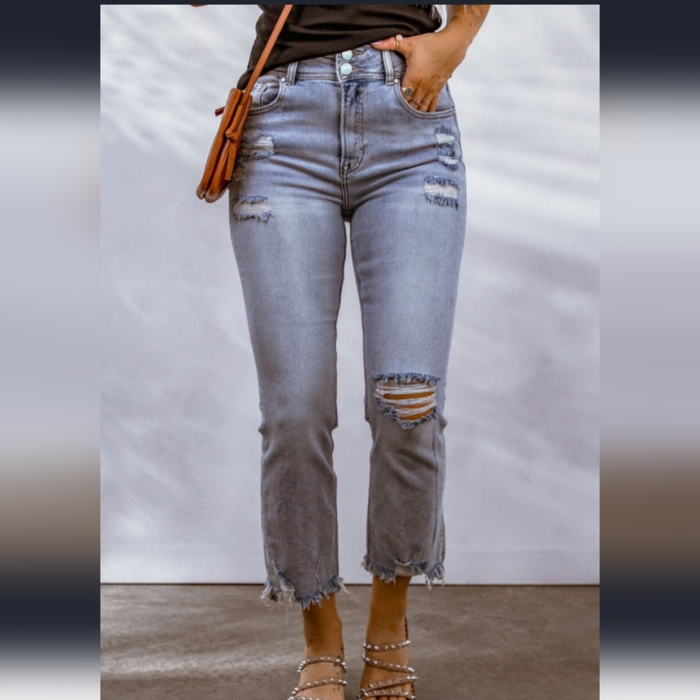 Distressed raw hem cropped jeans